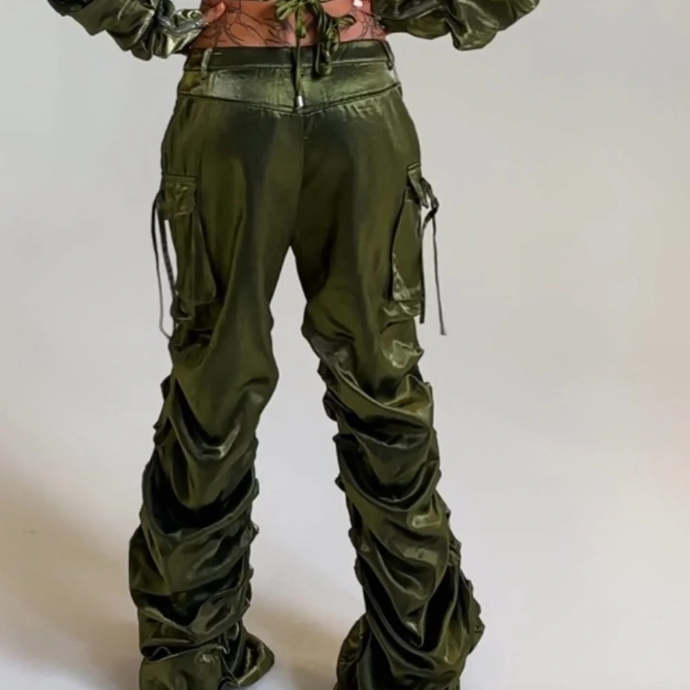 AKIRA Olive Green Ruched Cargo Skinny Pants - Picture 2 of 10